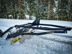 Snow Groomer with Razor